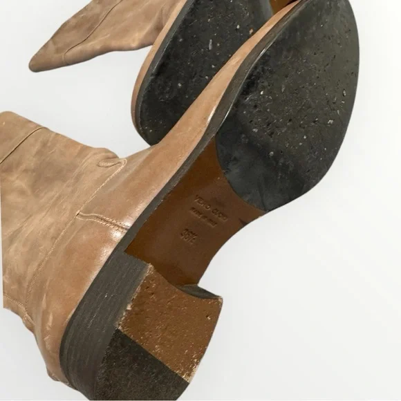 Saks Fifth Avenue 10022 Shoe Tan Leather Riding Boots
Size 36.5 - Picture 2 of 9